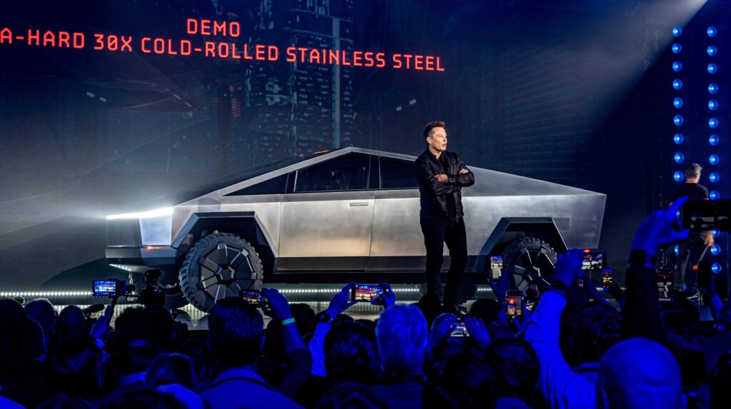 Tesla Cybertruck Is Starting To Look More Refined With New Black Tonneau Cover